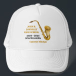 Casquette Saxophone High School Band Gold Personnalisé<br><div class="desc">Ce casquette de graduation de la fanfare du lycée d'or moderne et personnalisé porte le nom de l'élève et du groupe sous l'instrument du saxophone. Customisez les membres symphoniques,  d'un ensemble de vent ou d'un groupe de concert ou leur directeur pour un grand cadeau de remise de diplômes.</div>