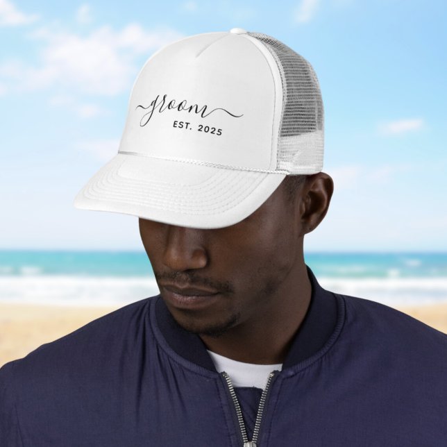 Casquette script moderne minimaliste élégant Groom (Simple modern minimalist elegant script Groom Trucker Hat
)