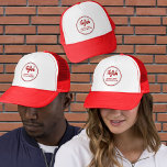 Casquette Service moderne de nettoyage des domestiques rouge<br><div class="desc">Ajoutez quelques tendances de design de logo dans la promotion de vos services de nettoyage intérieur et extérieur avec ce beau casquette rouge et blanc qui montre un look professionnel et chic moderne. Ce modèle tendance de marque monogramme à l'intérieur du cercle avec contour et ombre est également conçu pour...</div>