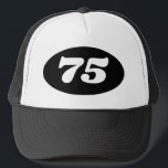 Casquette Soixante-quinzième fête d'anniversaire de<br><div class="desc">Soixante-quinzième fête d'anniversaire de camionneur des hommes frais de casquette ! Ajoutez votre propre nombre fait sur commande d'âge. soixante-et-onzième soixante-douzième soixante-treizième soixante-quatorzième soixante-quinzième soixante-seizième soixante-dix-septième soixante-dix-huitième soixante-dix-neuvième quatre-vingtième etc. casquette d'IE soixante-dixième avec le logo ovale avec le nombre d'année ou d'âge. Accessoire d'amusement pour les hommes et des femmes...</div>