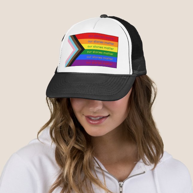 Casquette Stories Matter Gay Pride Intersection Rainbow Flag (En situation)