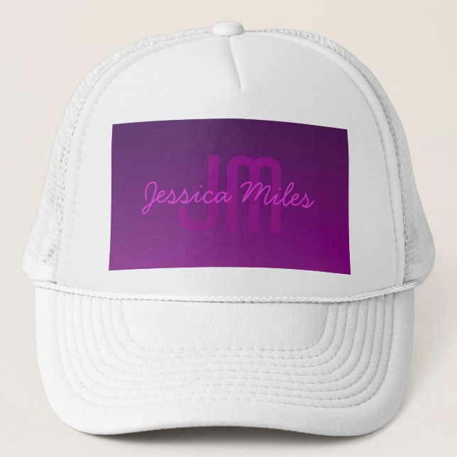 Casquette Texte Monogrammé Moderne Éditable & Ombre Violet  (Devant)