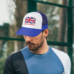 Casquette Union Jack vintage (texte "Royaume-Uni")<br><div class="desc">Portez l'Union Jack où que vous soyez avec ce casquette élégant ! Dispose d'un design vintage/usé UK Flag avec le texte "Royaume-Uni" en dessous. Le texte est rouge (d'autres couleurs sont disponibles).</div>