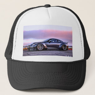 Casquette voiture de sport sur l'horizon routier camionneur