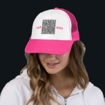 Casquette Votre QR Code Scan Info Funny Trucker Chapeau cade<br><div class="desc">Votre QR Code Trucker Hat Scan Info Professionnel Personnalisé Modernisé Promotionnel Code Barcode Entreprise ou amusant Personnel Casquettes / Cadeau - Ajouter votre QR Code - Image ou logo - photo / ou texte / plus - Redimensionner et déplacer / Supprimer / Ajouter des éléments - Image / Texte avec...</div>