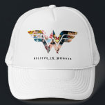 Casquette Wonder Woman "Believe In Wonder" Logo Collage<br><div class="desc">Wonder Woman | Wonder Woman logo constitué de diverses couvertures de bandes dessinées,  avec l'expression "Believe In Wonder" écrite ci-dessous.</div>