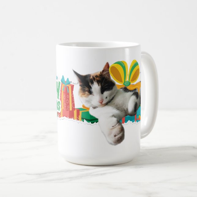 Cat Sleeping on Presents Mug (Devant droit)