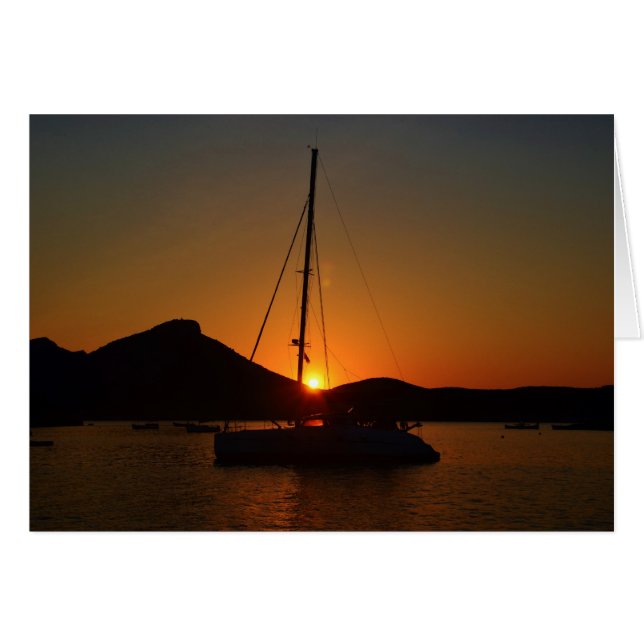 Catamaran au coucher du soleil Ibiza. (Devant horizontal)