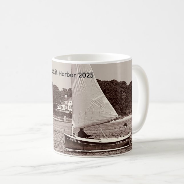 Catboat Summer Sail, Cotuit Harbor 2025 Coffee Mug (Devant droit)