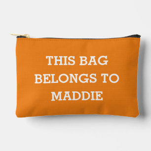 Ce sac appartient au nom Cosmétique Pouch