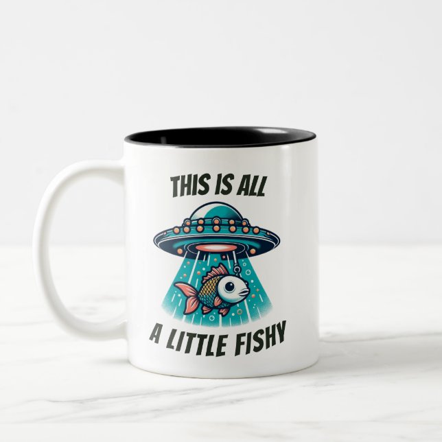 Ceci est un mug en forme de vaisseau spatial OVNI  (Gauche)