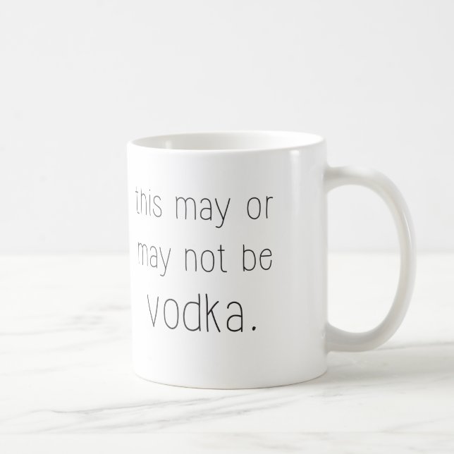 ceci peut ou peut ne pas être tasse de vodka (Droite)