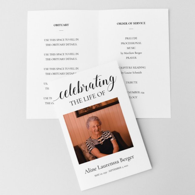 Célébration De La Vie Du Programme Funéraire Avec  (Créateur téléchargé)