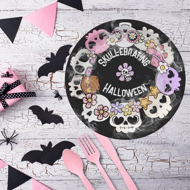 Célébration d'Halloween crâne sur assiette en papi (Créateur téléchargé)