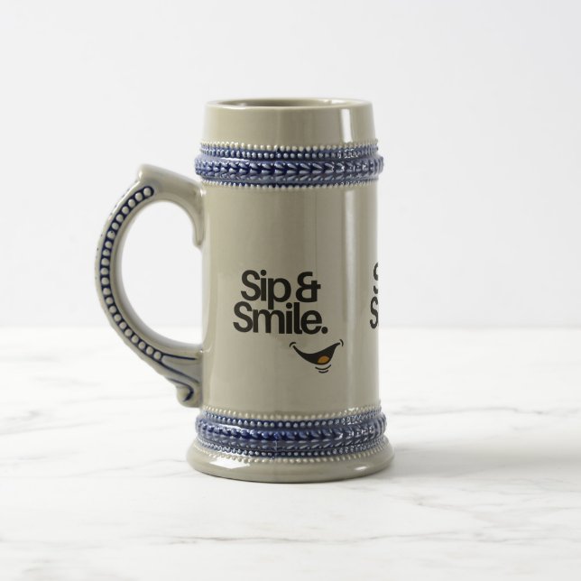 Ceramic Beer Stein – Sip & Smile Motivational Mug (Gauche)
