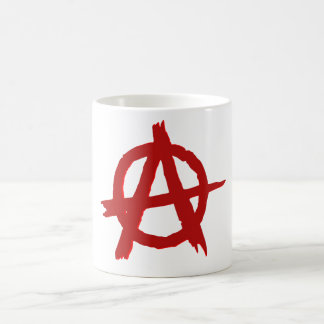 Cercle rouge d'anarchie une tasse blanche