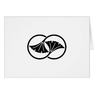 Cercles de feuilles de ginkgo liés