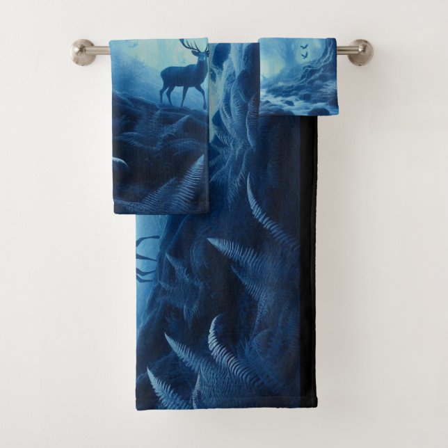 Cerf dans une forêt sombre de brume bleue (En situation)