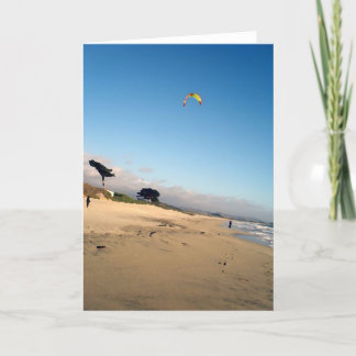 Cerf-volant rouge et jaune, carte de voeux