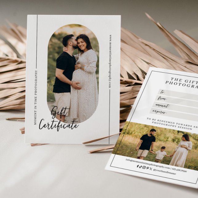 Certificat cadeau Oval Arch moderne (Créateur téléchargé)