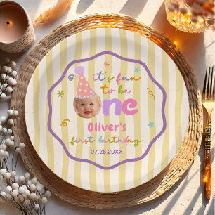 C'est amusant d'être une assiette en papier pour a