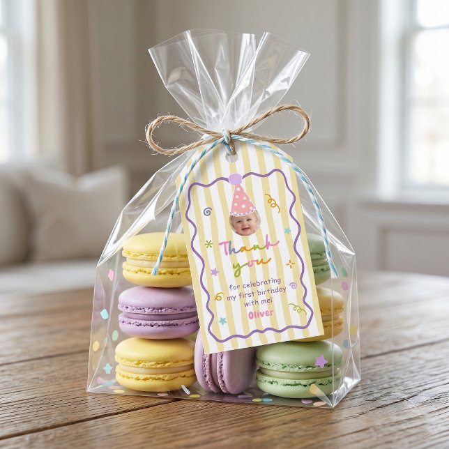 C'est amusant d'être une étiquette de cadeau d'ann (Créateur téléchargé)