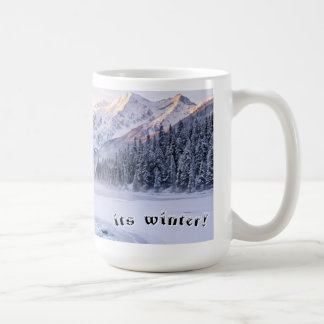 "C'est l'hiver !" Paysage de montagne enneigée Mug