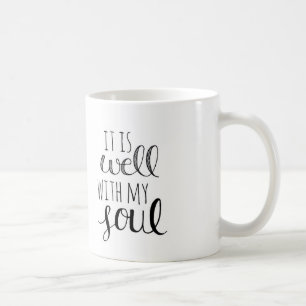 C'est tasse marquée avec des lettres par main