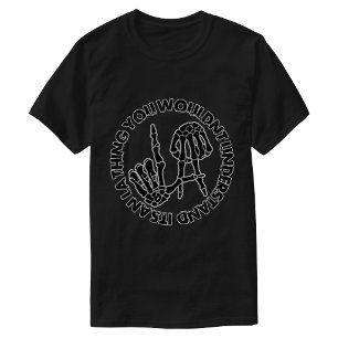 C'est un T-shirt "Los Angeles"