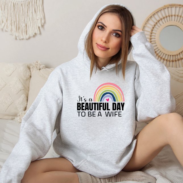 C'est une belle femme de jour Rainbow T-Shirt (Créateur téléchargé)
