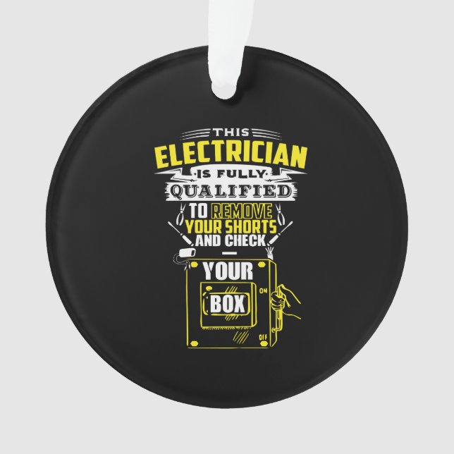 Cet électricien est parfaitement qualifié (devant)