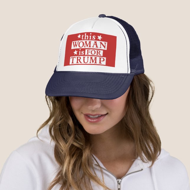 cette femme est pour le Casquette de Trump (En situation)