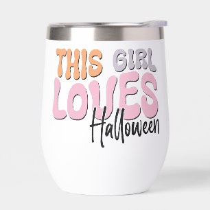 Cette fille adore Halloween