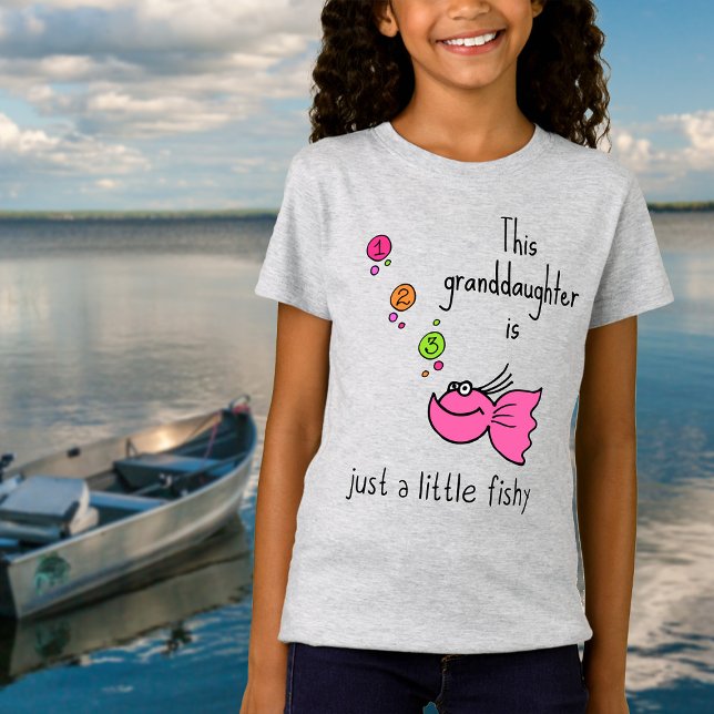 Cette fille est juste un petit T-shirt rose poilu (Créateur téléchargé)