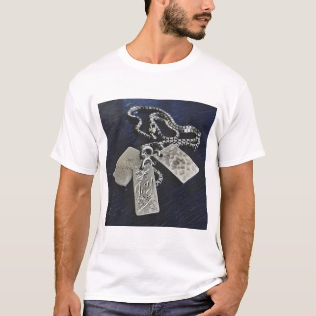 Chain – Bold and Edgy Graphic T-Shirt (Devant)