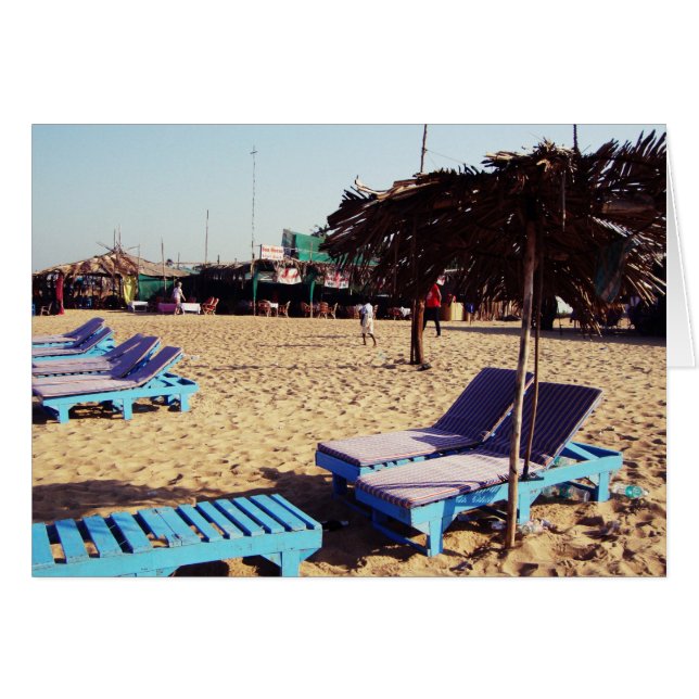 Chaises de plage sur la plage de Candolim à Goa en (Devant horizontal)