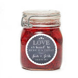 Chalkboard Coeurs Mariage Favor Jar Sticker rond<br><div class="desc">Le clin d'oeil parfait pour un mariage alimentaire, ce tableau et ce étiquette blanc est un délicieux mélange de chic et de rustique et il aurait l'air superbe sur un pot de confiture attaché avec un ruban ou une corde de coordination. N'oubliez pas de personnaliser avec votre nom, la date...</div>