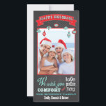 Chalkboard Holiday Carte photo<br><div class="desc">Cool et moderne Chalkboard Happy Holidays carte photo avec des polices graphiques amusantes,  des bannières et des ornements décoratifs suspendus contre un tableau noir ou un arrière - plan Chalkboard. Illustration tirée à la main par McBooboo.</div>
