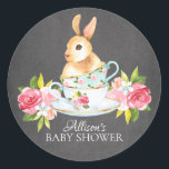 Chalkboard Sweet Bunny Baby Tea Party Sticker<br><div class="desc">Joli baby shower de thé à préférer autocollant avec un lapin lapin lapin et des tasses à thé vintages avec des fleurs d'aquarelle rose sur un arrière - plan de tableau noir.</div>