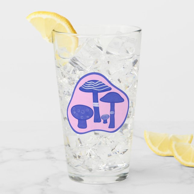 'Champignons roses et bleus' Verre à pinte (Devant glace)