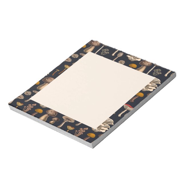 Champignons sauvages sur Carnet noir graphite (Tourné)