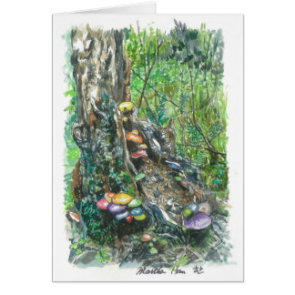 champignons sur un tronc d'arbre de décomposition