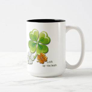 Chance de l'Irlandais. Tasses de cadeau du jour de