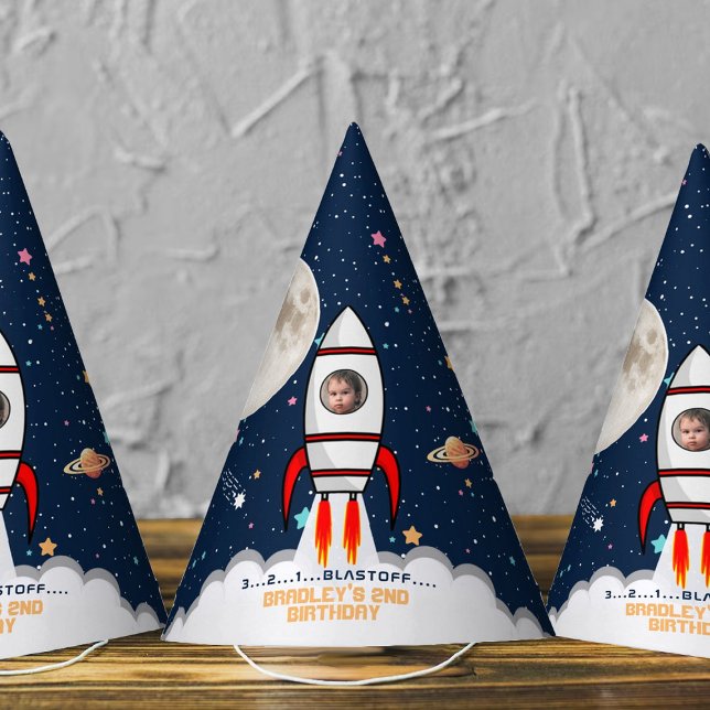 Chapeaux De Fètes Deux lune Rocket Ship 2e anniversaire Photo (Créateur téléchargé)