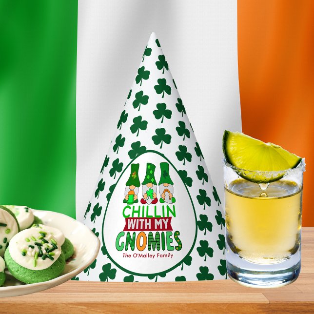Chapeaux De Fètes Drôle Chillin avec mon Jour de la Saint Patrick Gn (Funny Chillin with My Gnomies St Patrick's Day Party Hat)
