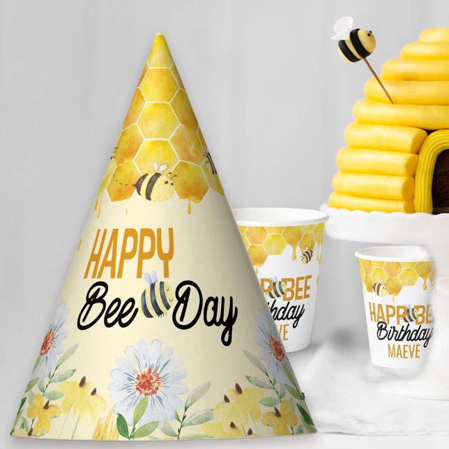 Chapeaux De Fètes Joyeux Jour des abeilles Enfants thème Anniversair (Cute bee theme birthday party hats with sweet bee pun "happy bee day", honeycomb and flowers)