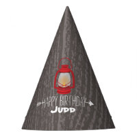 La lanterne rouge badine le casquette de fête