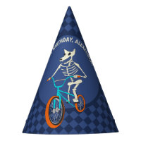 Squelette de loup-garou sur un vélo BMX pour l'ann