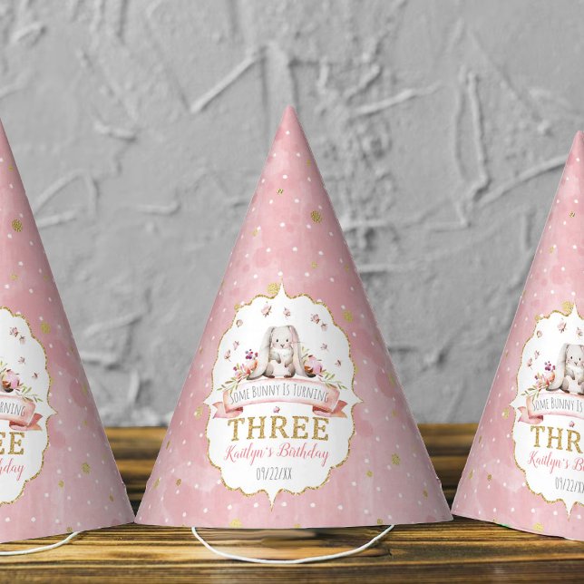 Chapeaux De Fètes Un lapin est en train d'atteindre trois 3ème anniv (Créateur téléchargé)