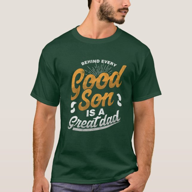 Chaque bon fils avec le T-shirt vert (Devant)